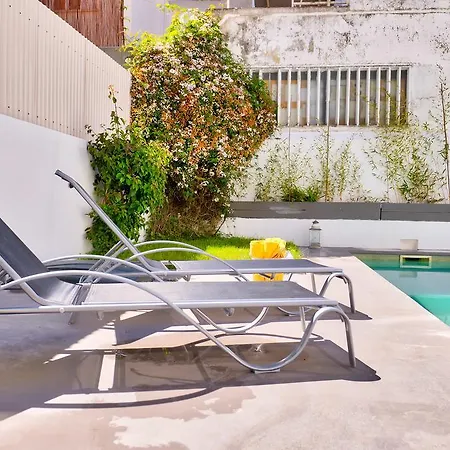 Centre With Private Pool *