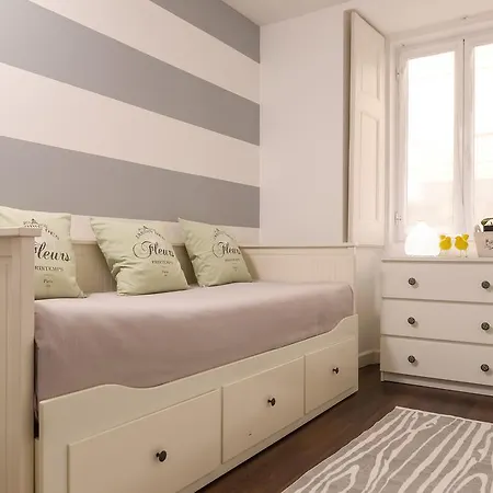 Centre With Private Pool Apartment *