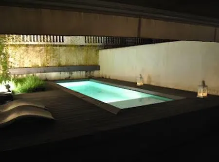 Centre With Private Pool *